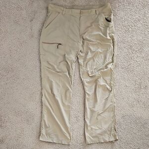 Columbia Men's Light Tan Cargo Pants